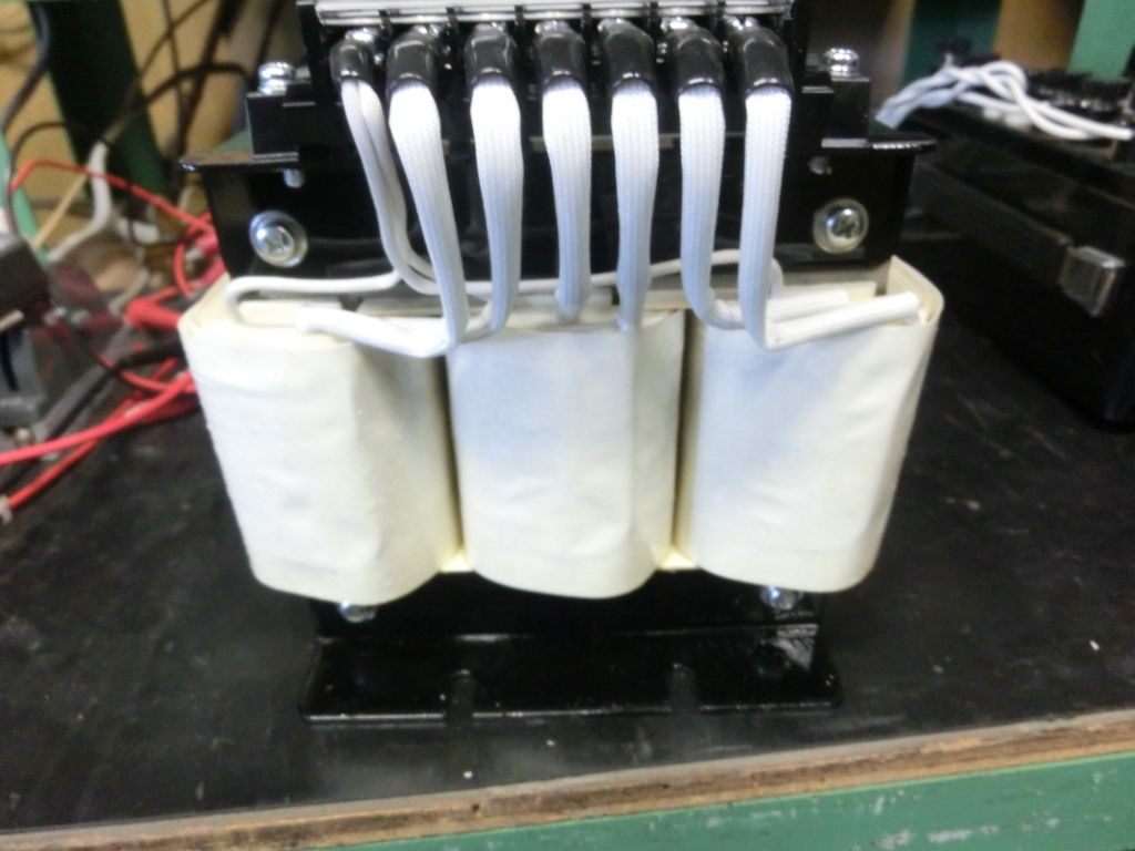 三相単巻変圧器（6kVA）